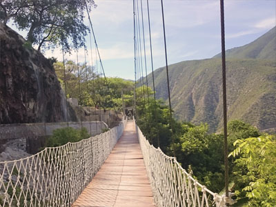 Suspension Bridge, El Paraíso Escondido zone